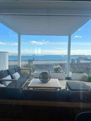Waterfront apartment
